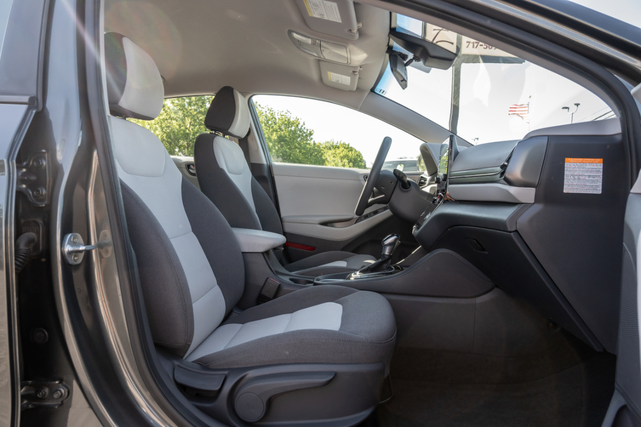 Hyundai Ioniq Hybrid Blue Hatchback 2020