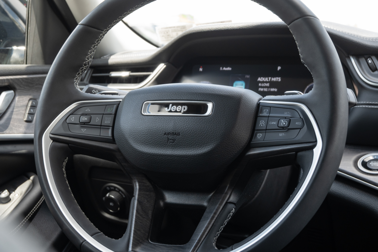 Jeep Grand Cherokee Limited 4x4 2023