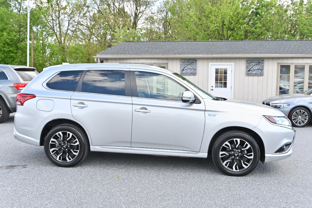 Mitsubishi Outlander PHEV SEL S-AWC 2018