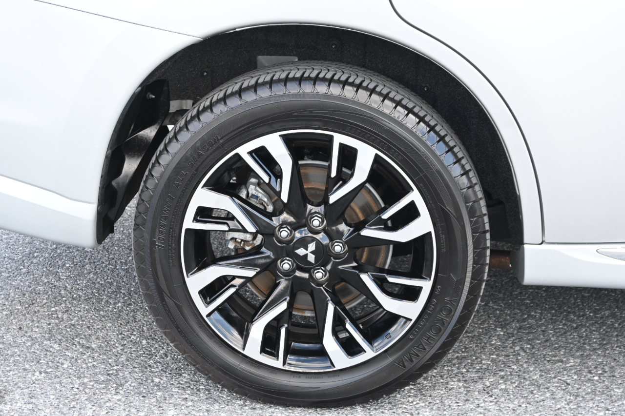 Mitsubishi Outlander PHEV SEL S-AWC 2018