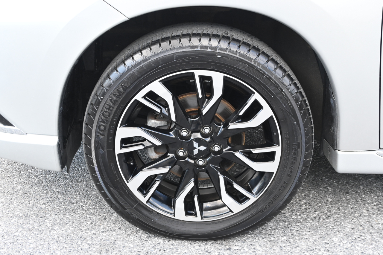 Mitsubishi Outlander PHEV SEL S-AWC 2018