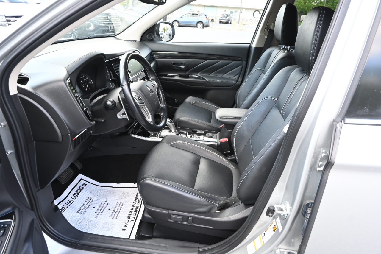 Mitsubishi Outlander PHEV SEL S-AWC 2018