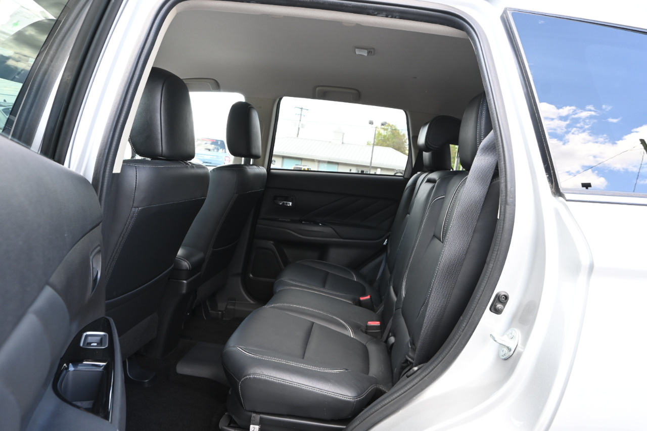 Mitsubishi Outlander PHEV SEL S-AWC 2018