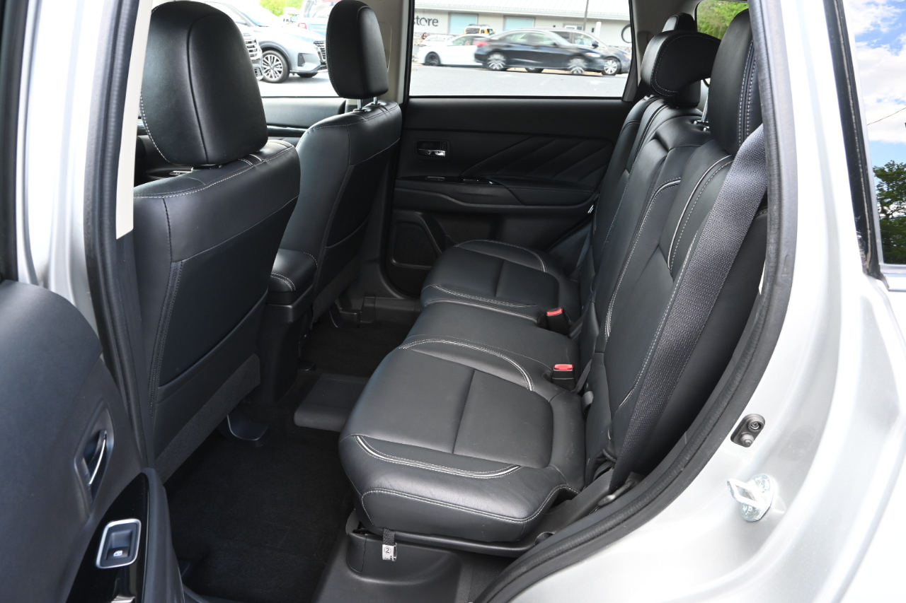 Mitsubishi Outlander PHEV SEL S-AWC 2018