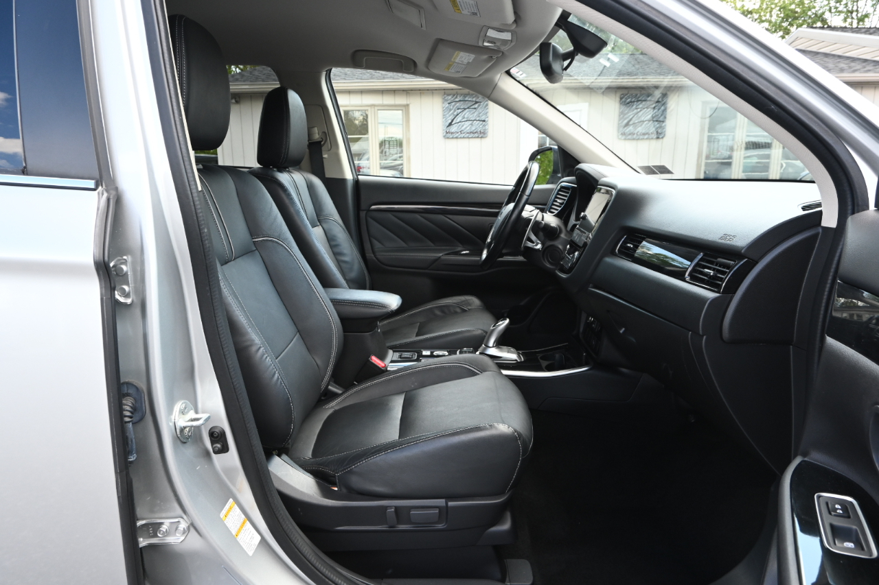 Mitsubishi Outlander PHEV SEL S-AWC 2018