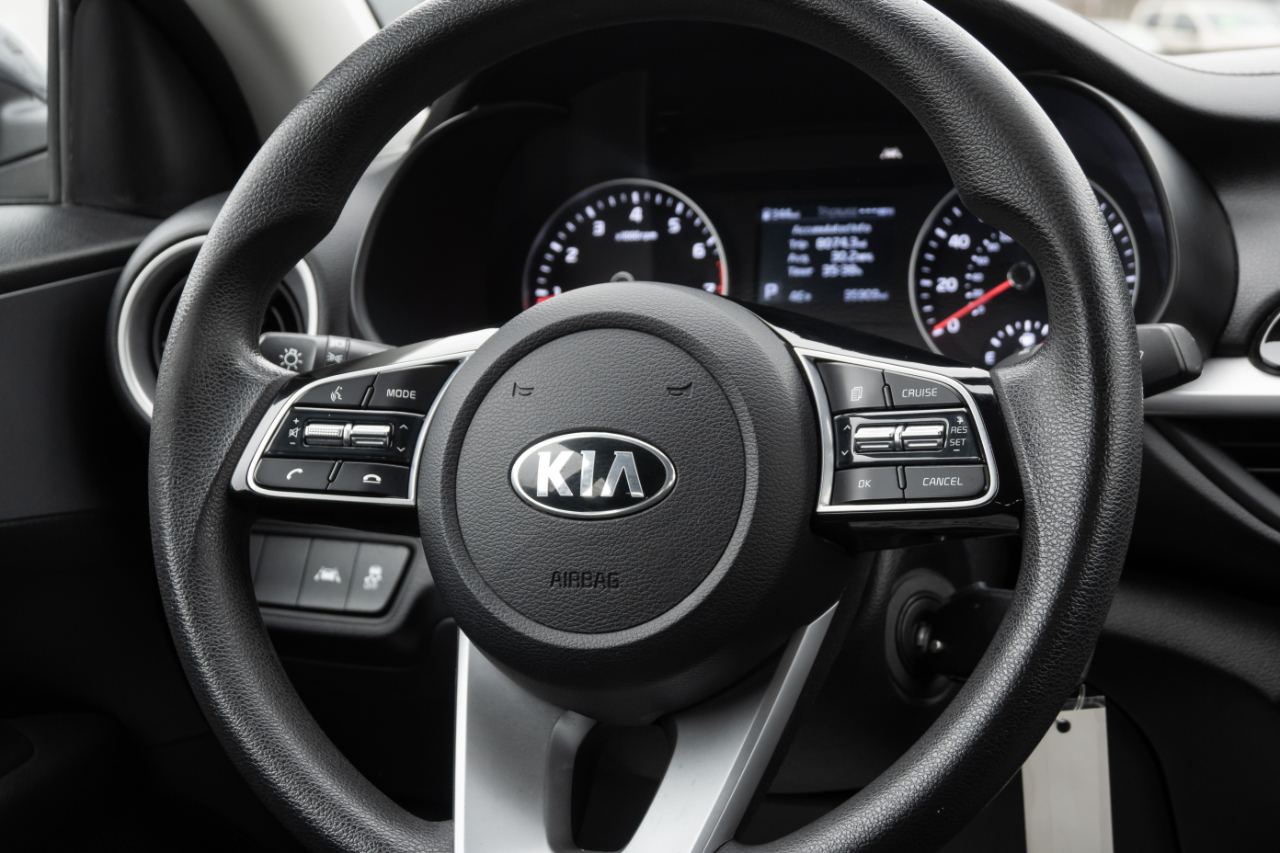 Kia Forte LXS IVT 2021