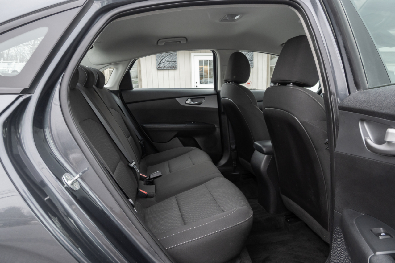 Kia Forte LXS IVT 2021