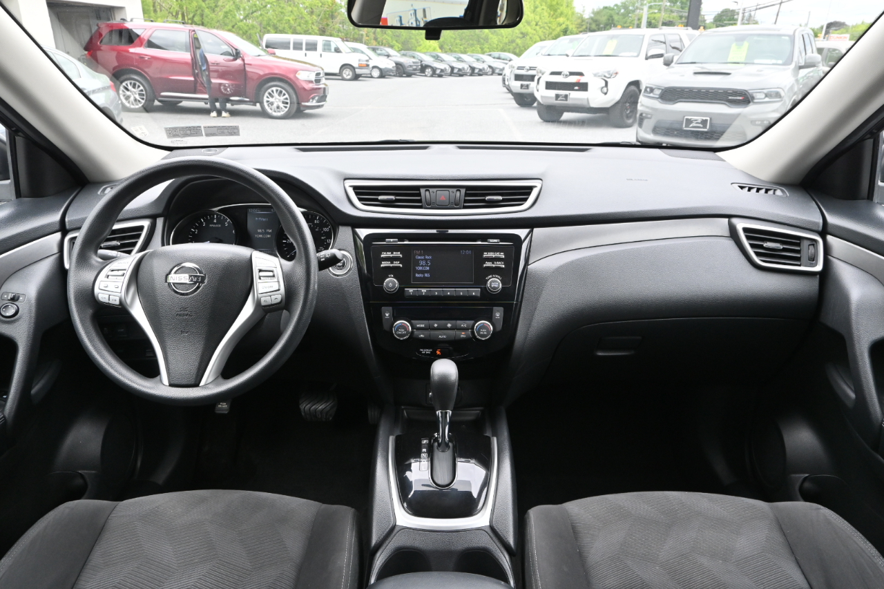 Nissan Rogue AWD 4dr SV 2016