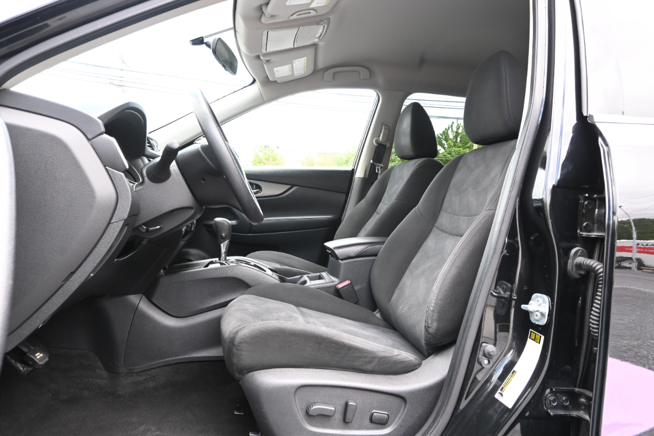 Nissan Rogue AWD 4dr SV 2016