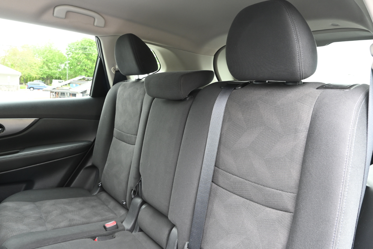 Nissan Rogue AWD 4dr SV 2016