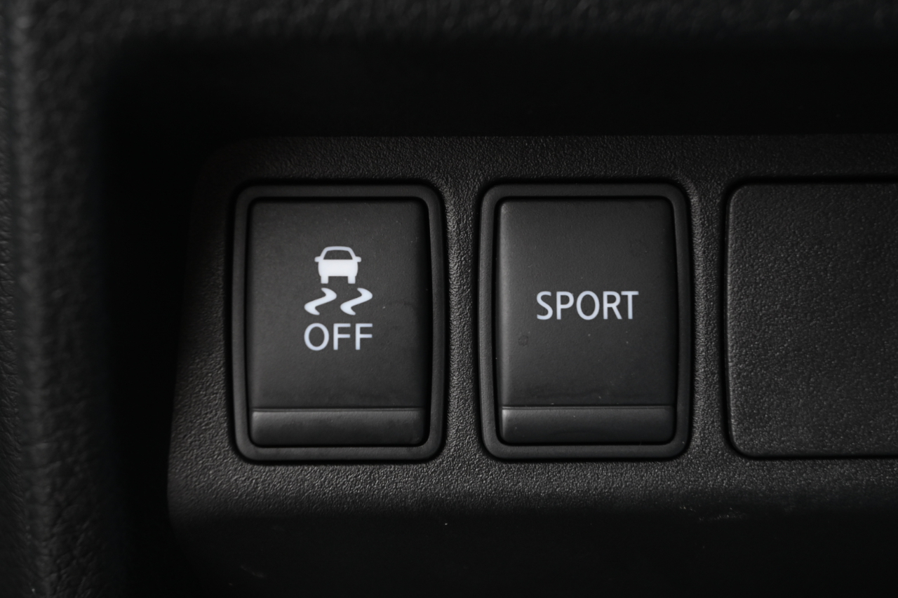 Nissan Rogue AWD 4dr SV 2016