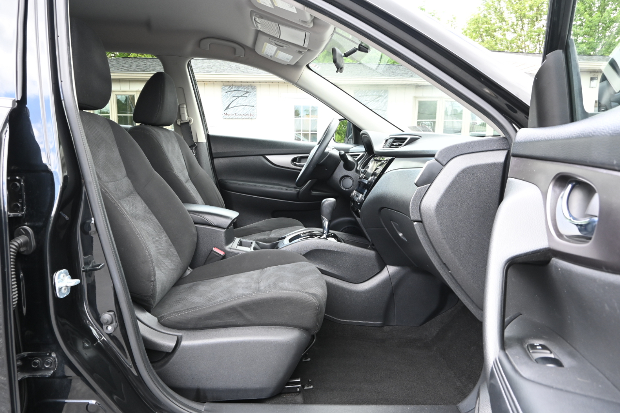 Nissan Rogue AWD 4dr SV 2016