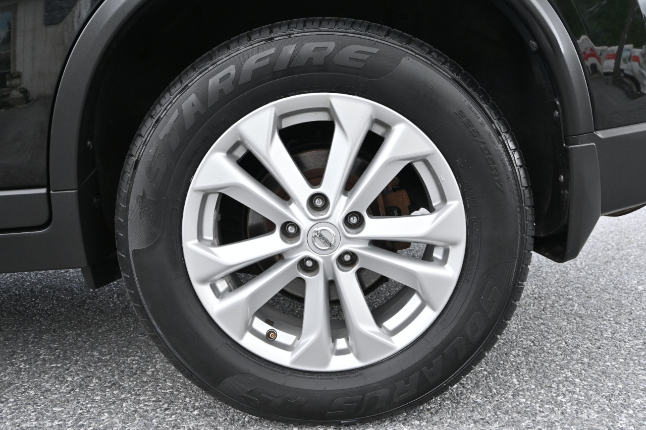 Nissan Rogue AWD 4dr SV 2016