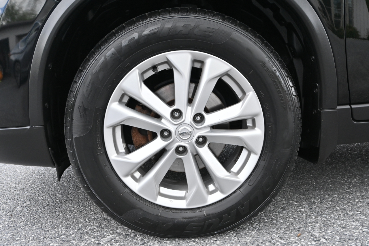 Nissan Rogue AWD 4dr SV 2016