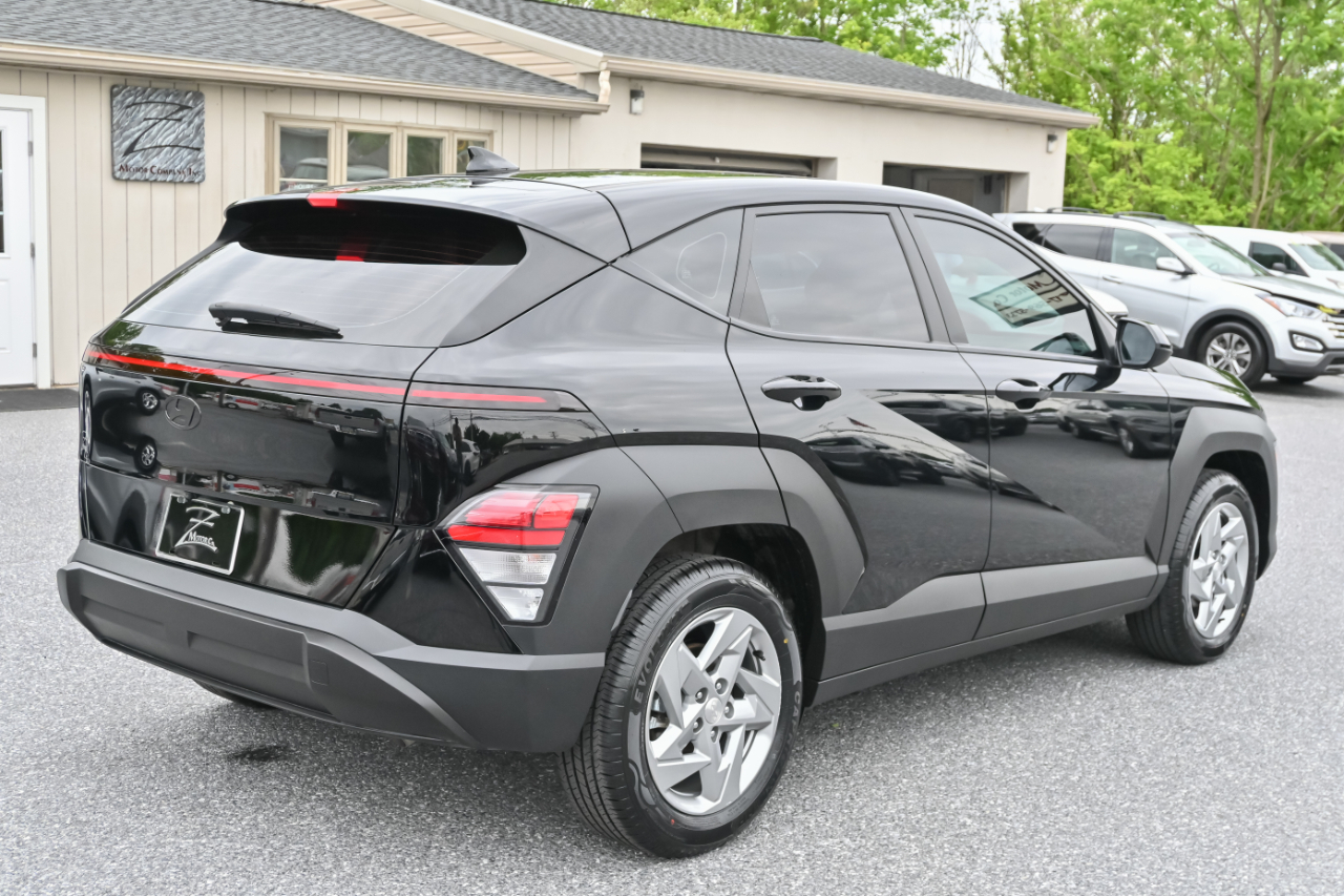 Hyundai Kona SE FWD 2024