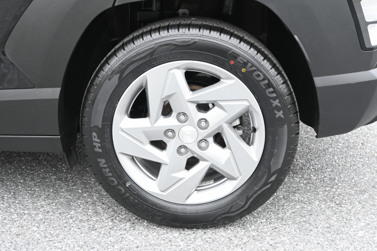 Hyundai Kona SE FWD 2024