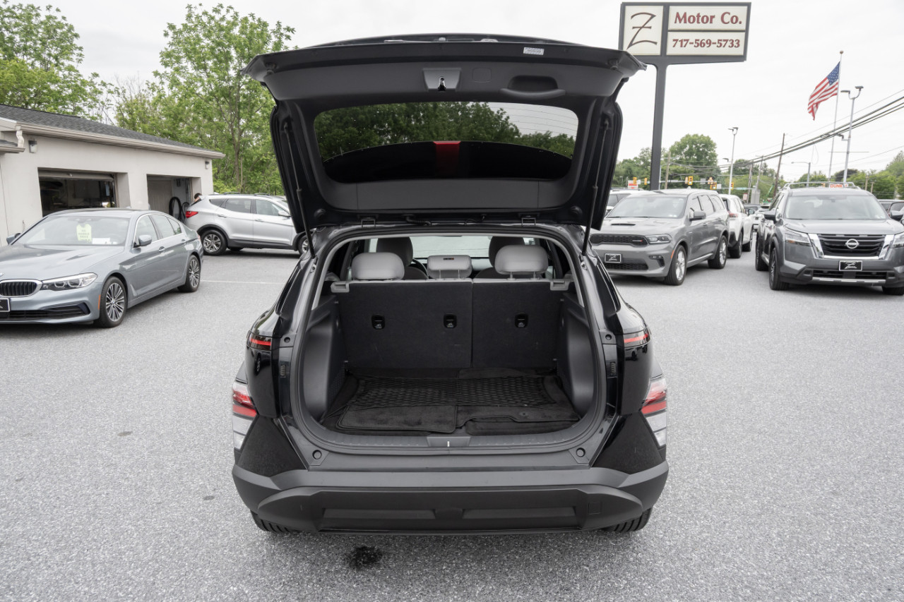 Hyundai Kona SE FWD 2024