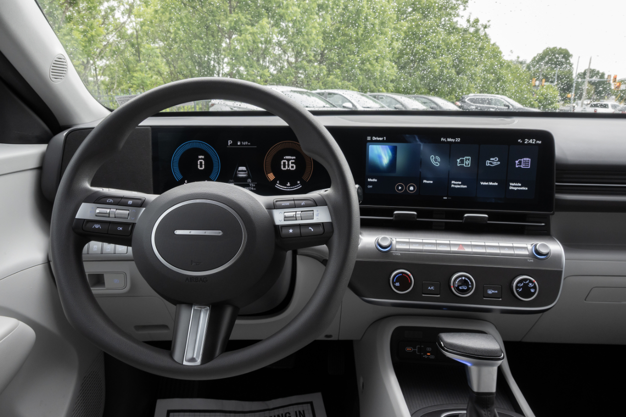 Hyundai Kona SE FWD 2024