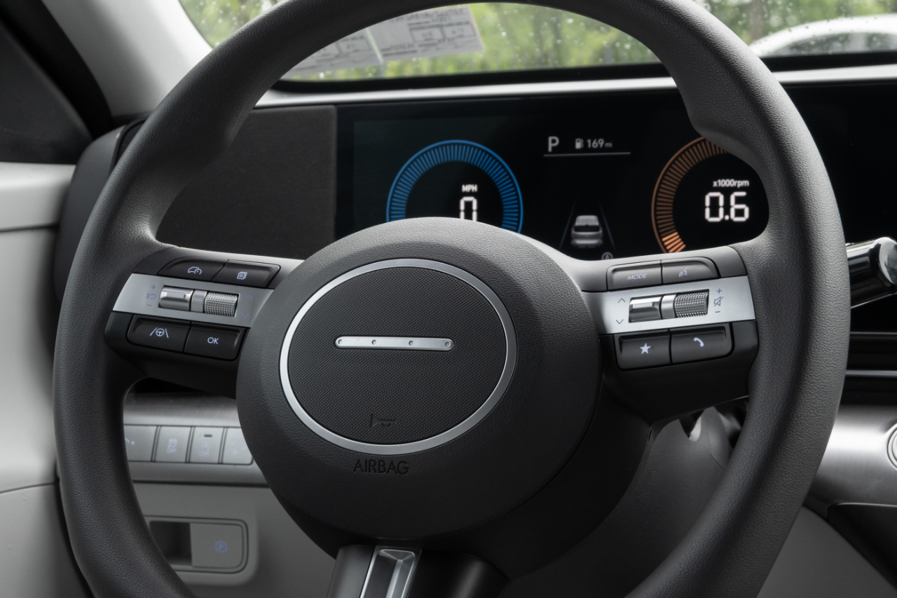 Hyundai Kona SE FWD 2024