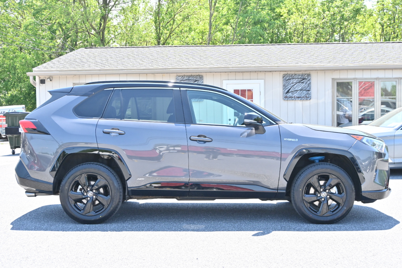 Toyota RAV4  2021