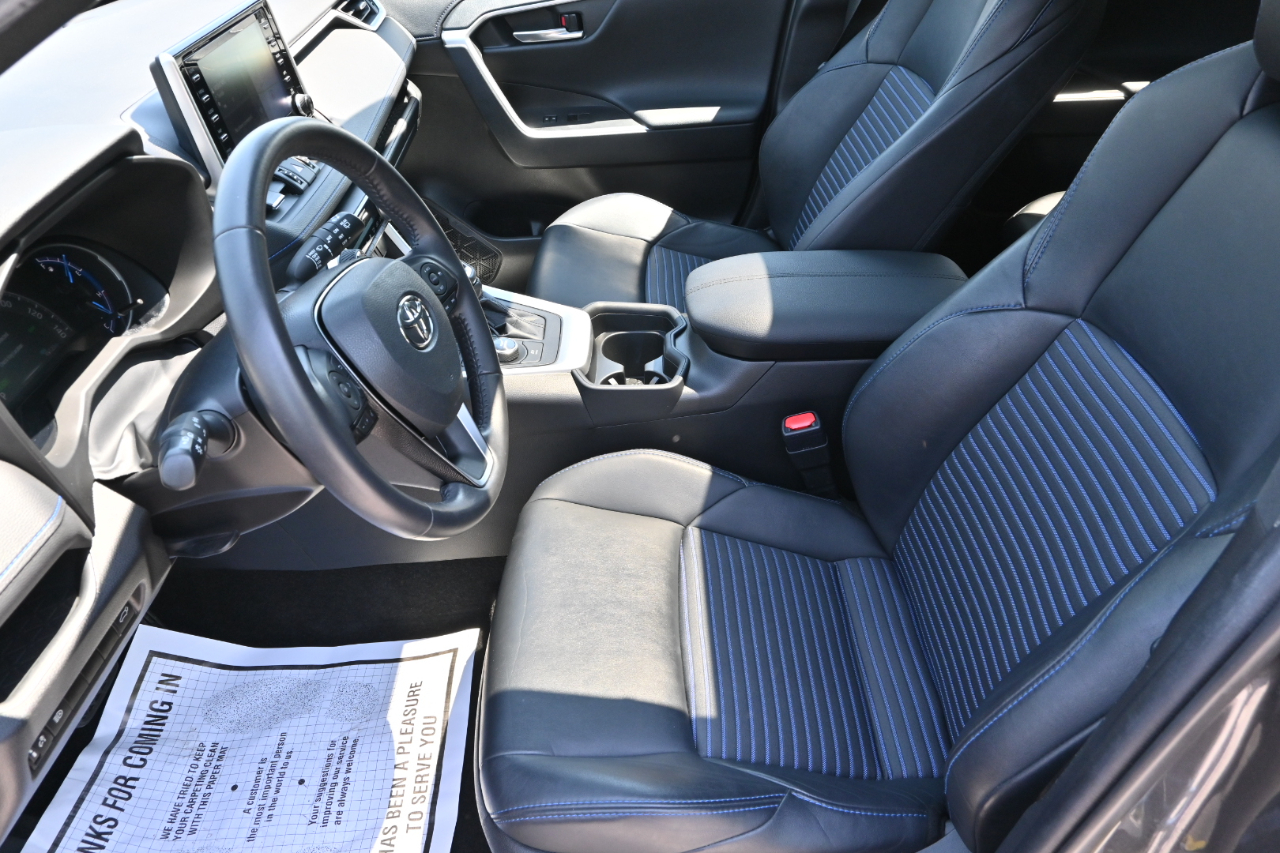 Toyota RAV4  2021