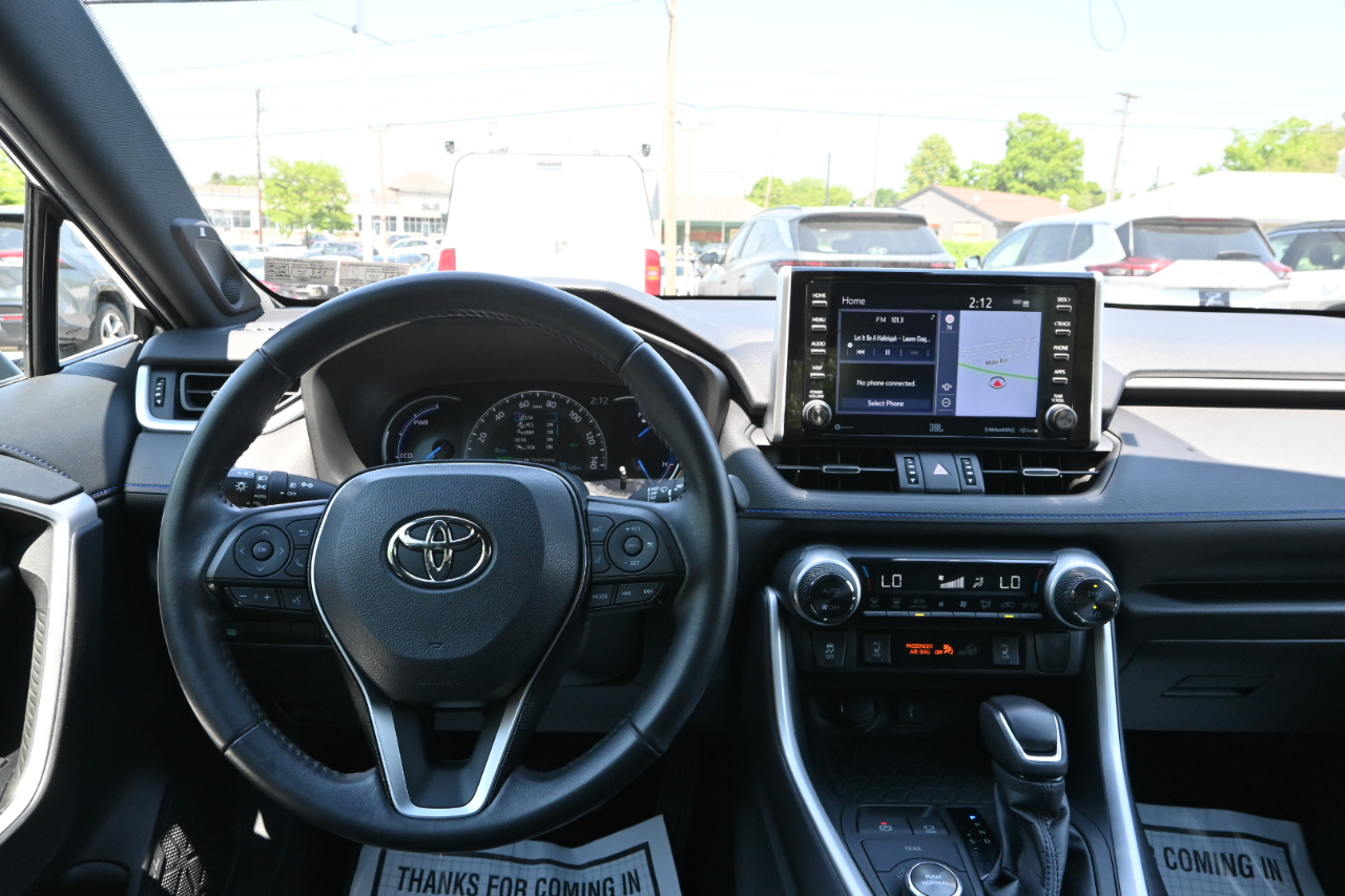 Toyota RAV4  2021