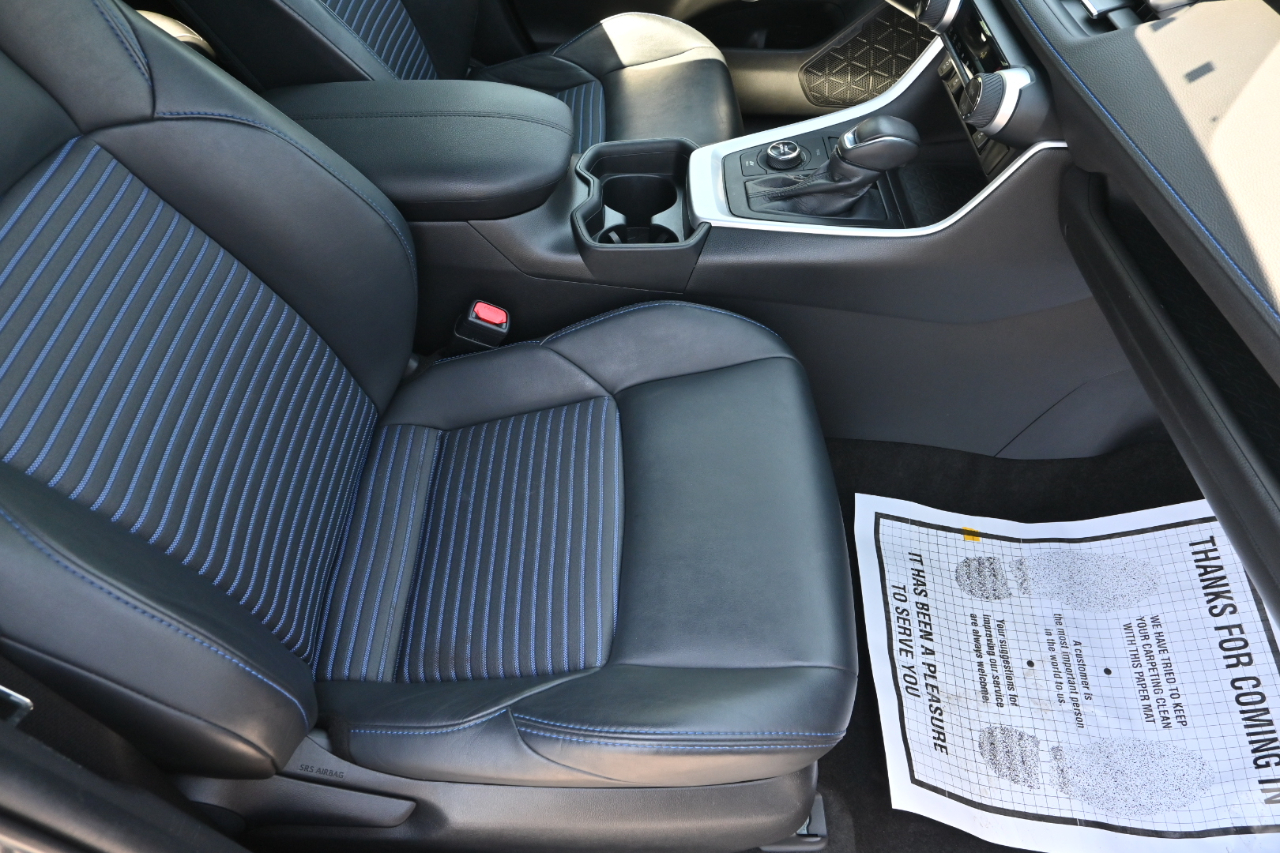Toyota RAV4  2021
