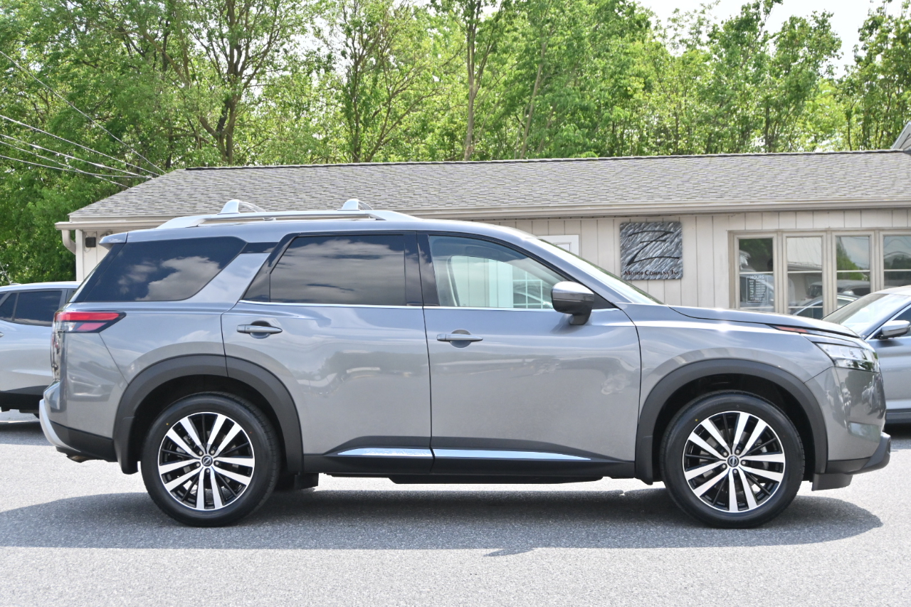Nissan Pathfinder Platinum 4WD 2023