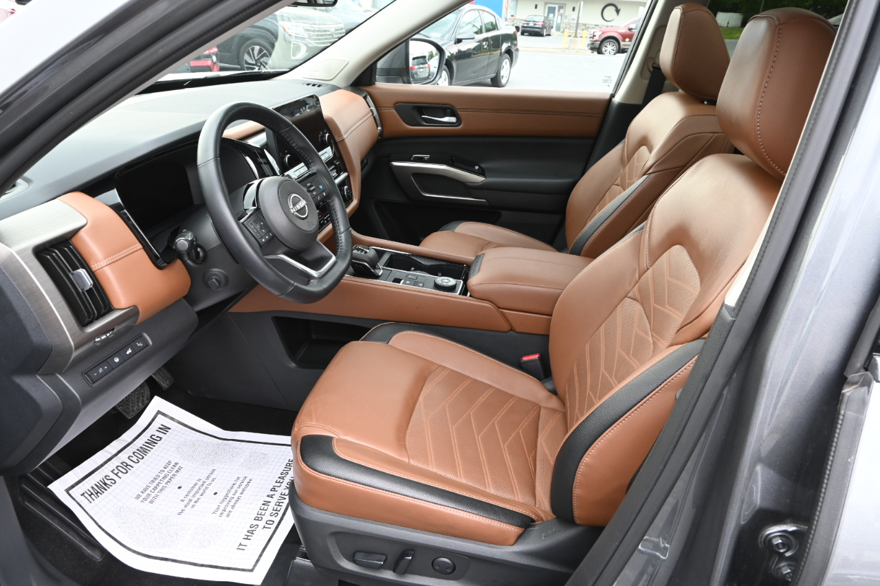 Nissan Pathfinder Platinum 4WD 2023
