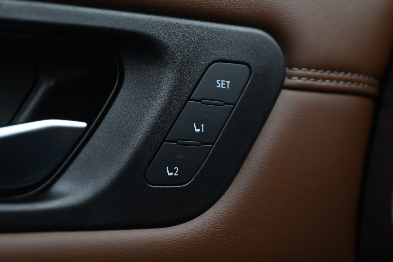 Nissan Pathfinder Platinum 4WD 2023