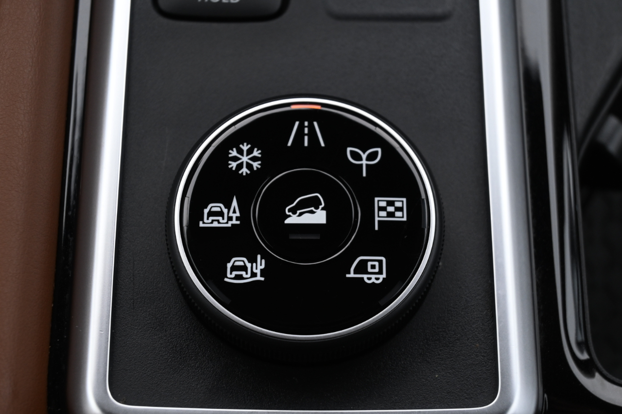 Nissan Pathfinder Platinum 4WD 2023