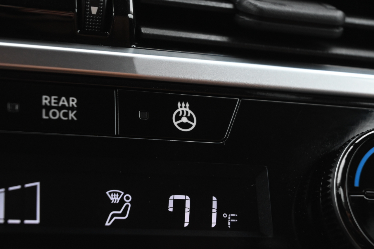 Nissan Pathfinder Platinum 4WD 2023