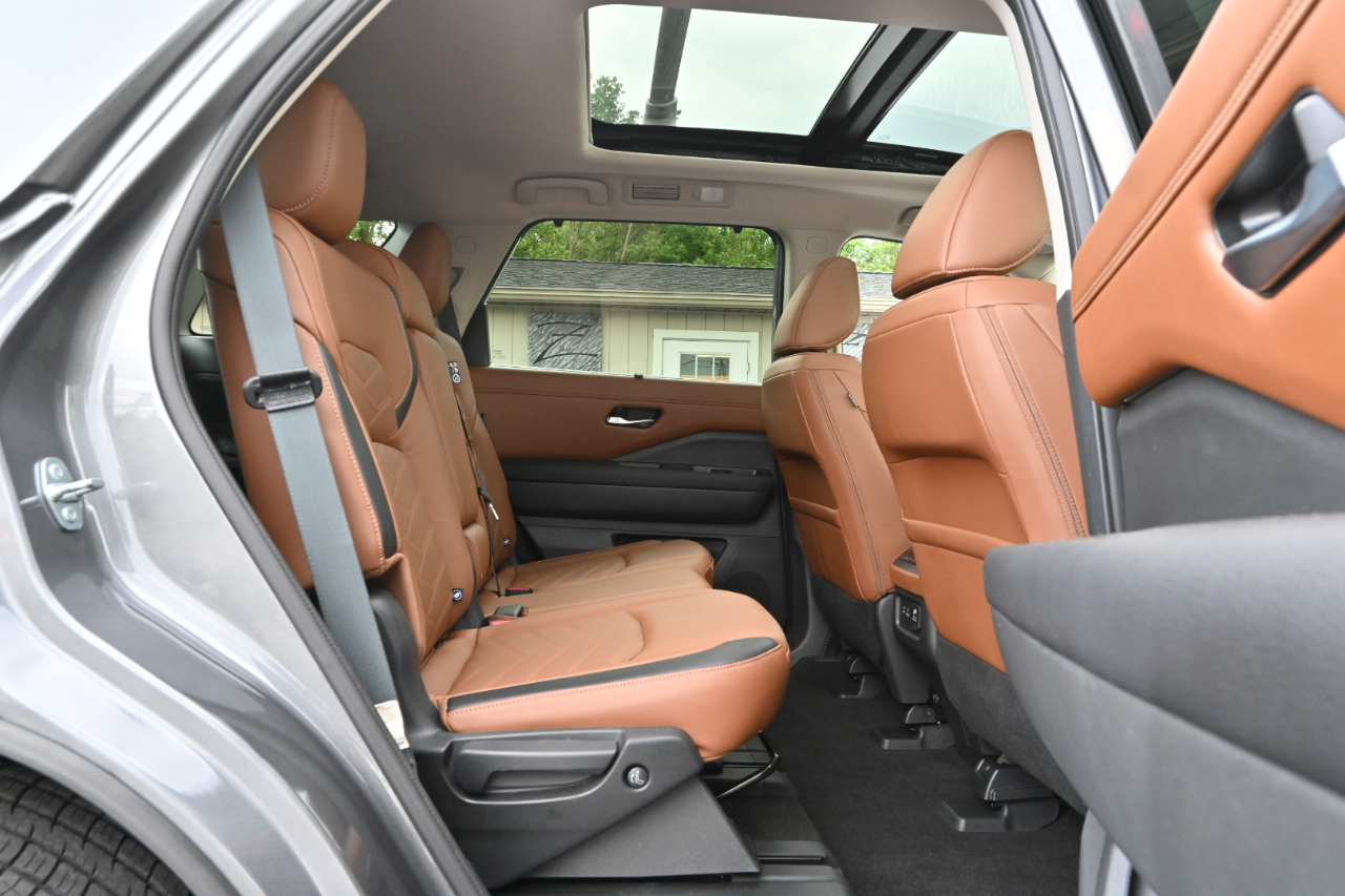 Nissan Pathfinder Platinum 4WD 2023