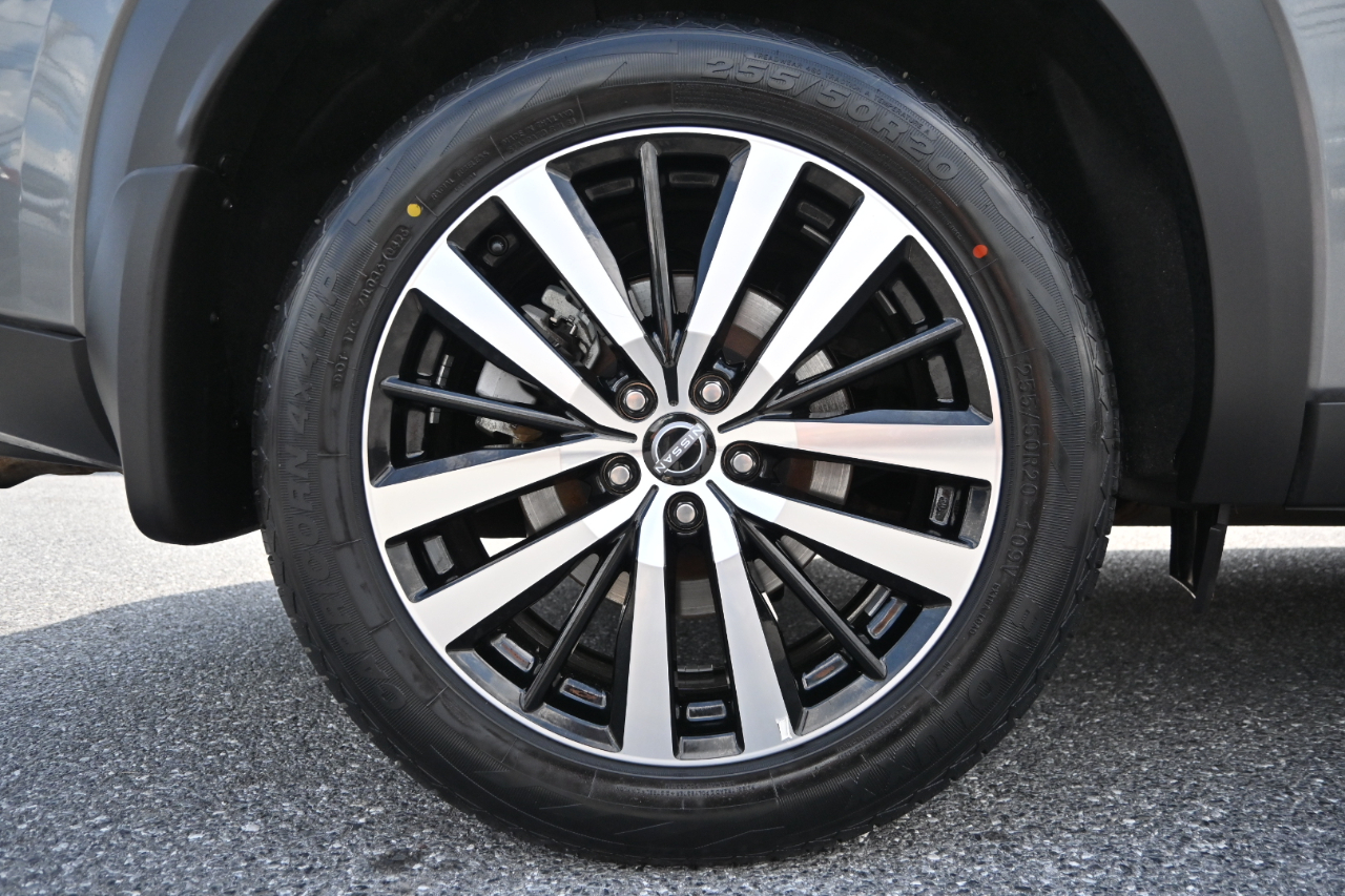 Nissan Pathfinder Platinum 4WD 2023