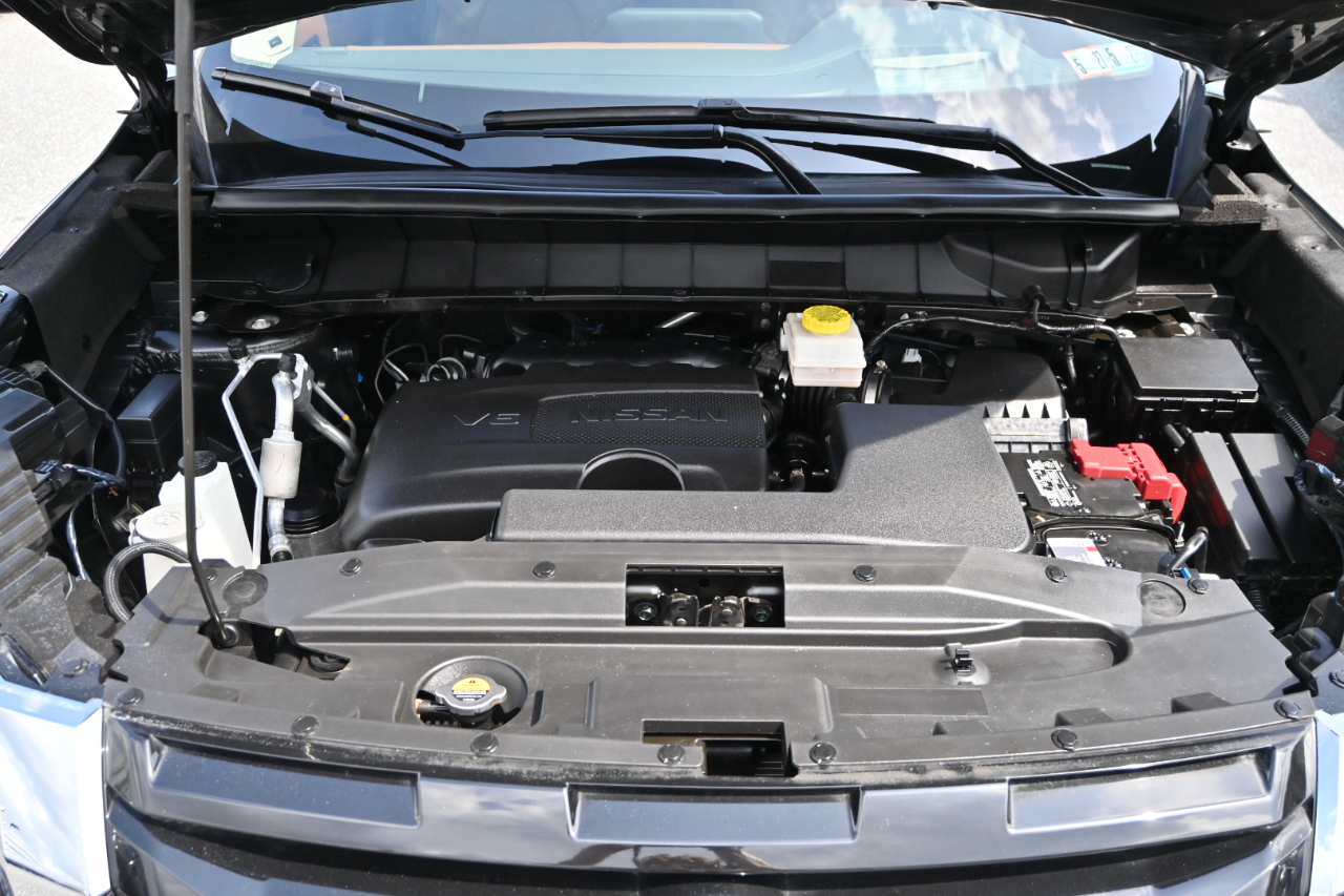 Nissan Pathfinder Platinum 4WD 2023