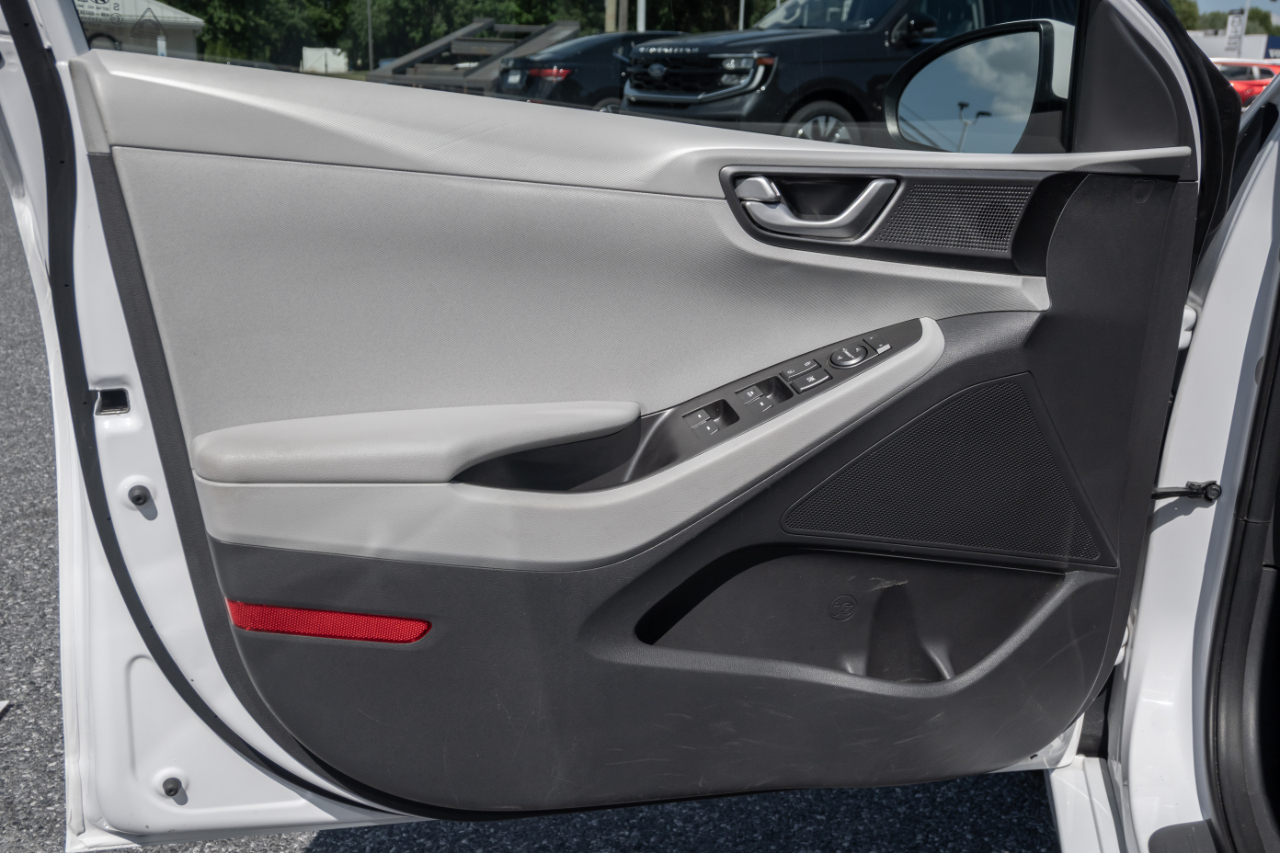 Hyundai Ioniq Hybrid Blue Hatchback 2020