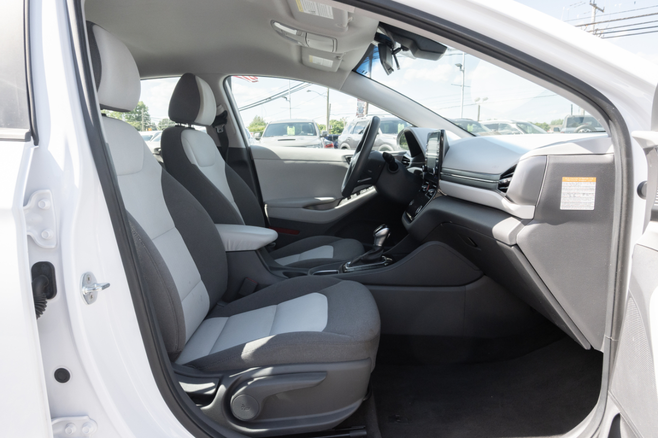 Hyundai Ioniq Hybrid Blue Hatchback 2020