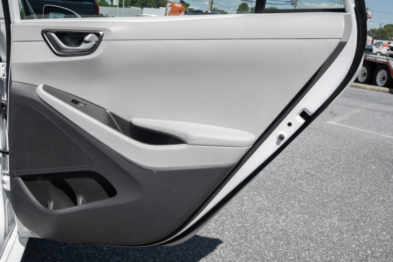 Hyundai Ioniq Hybrid Blue Hatchback 2020