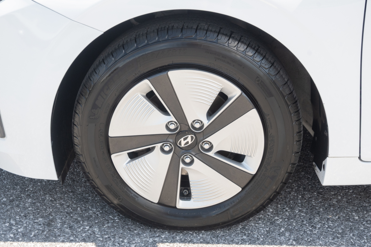 Hyundai Ioniq Hybrid Blue Hatchback 2020