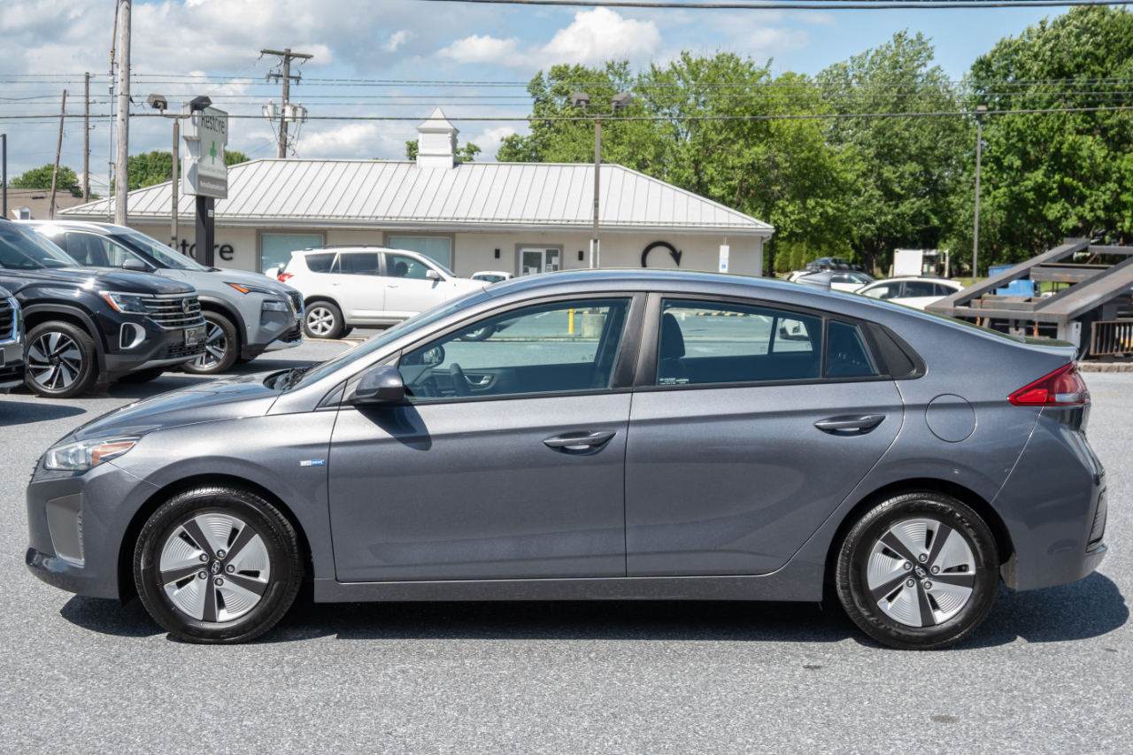 Hyundai Ioniq Hybrid Blue Hatchback 2018