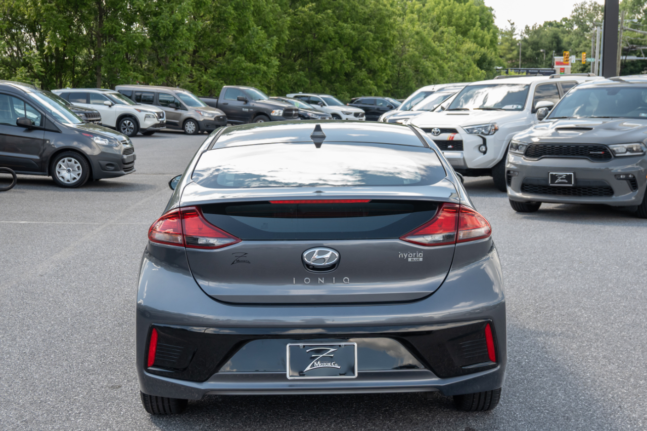 Hyundai Ioniq Hybrid Blue Hatchback 2018