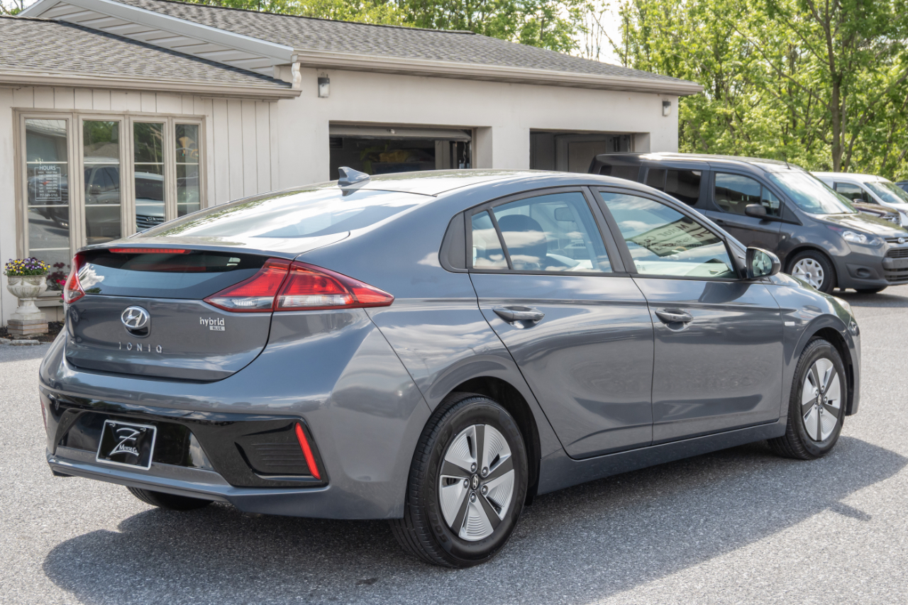 Hyundai Ioniq Hybrid Blue Hatchback 2018