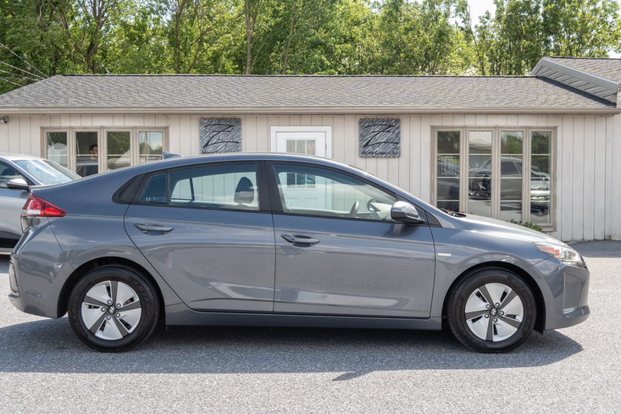 Hyundai Ioniq Hybrid Blue Hatchback 2018