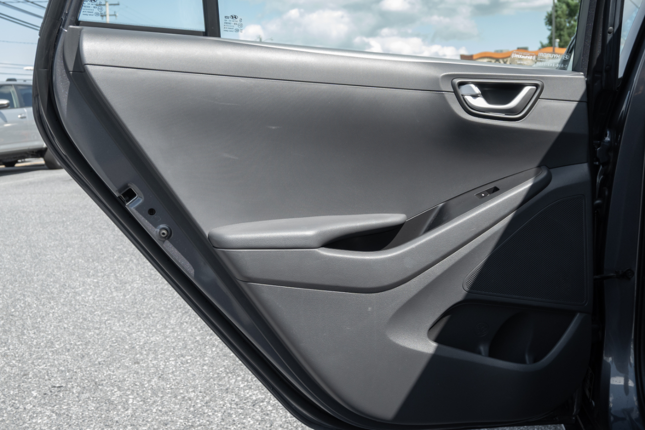 Hyundai Ioniq Hybrid Blue Hatchback 2018