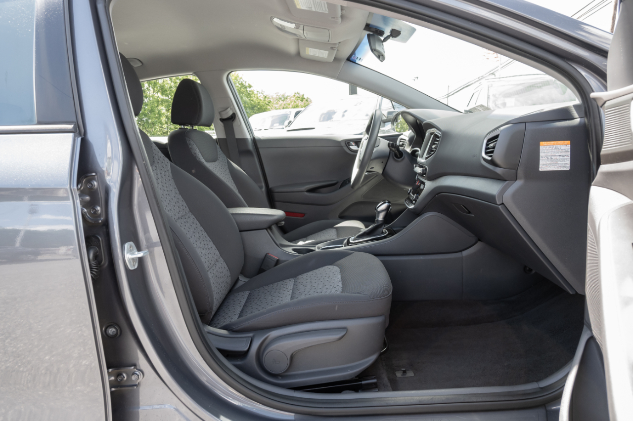 Hyundai Ioniq Hybrid Blue Hatchback 2018