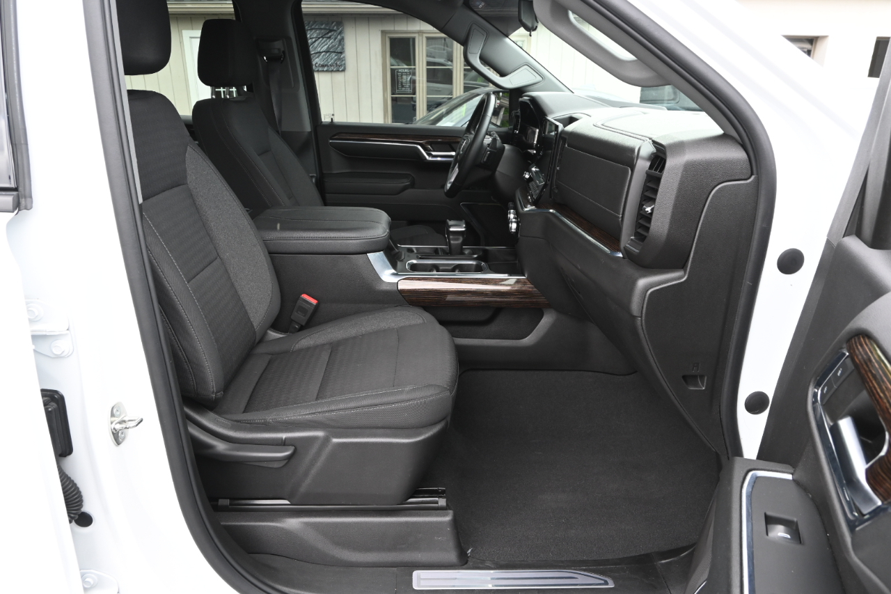 GMC Sierra 1500 4WD Crew Cab 157" Elevation 2024