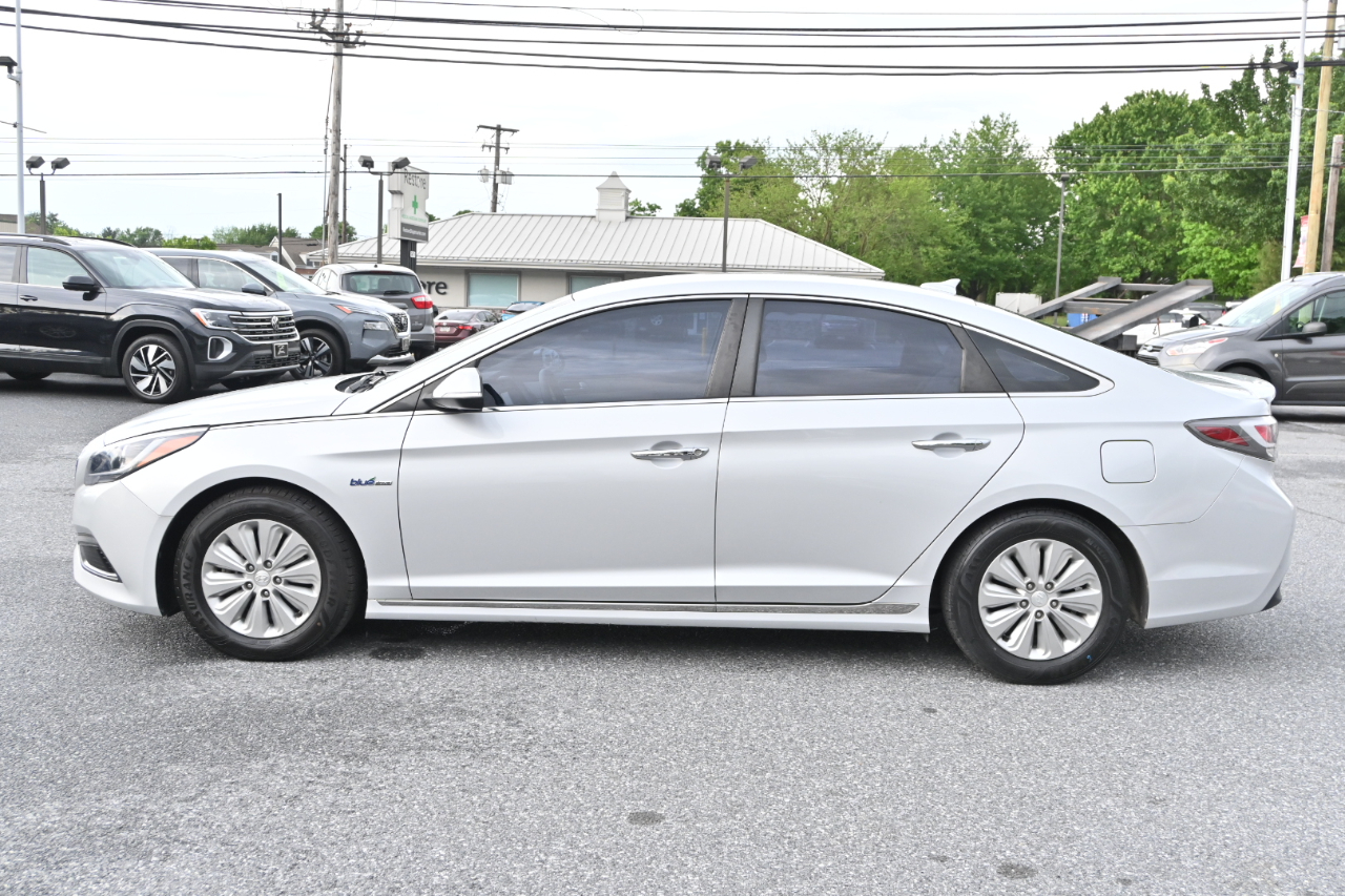 Hyundai Sonata Hybrid SE 2.0L 2017