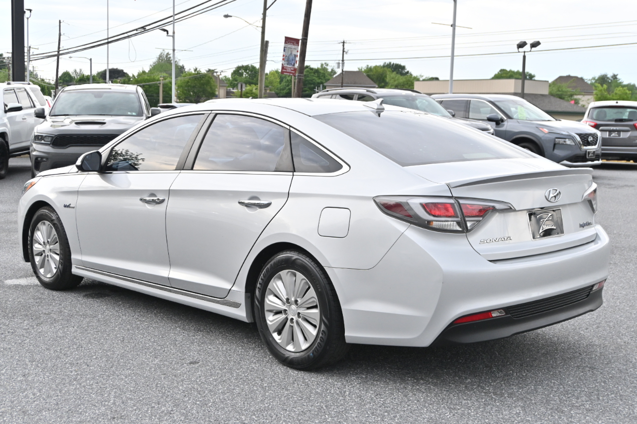 Hyundai Sonata Hybrid SE 2.0L 2017