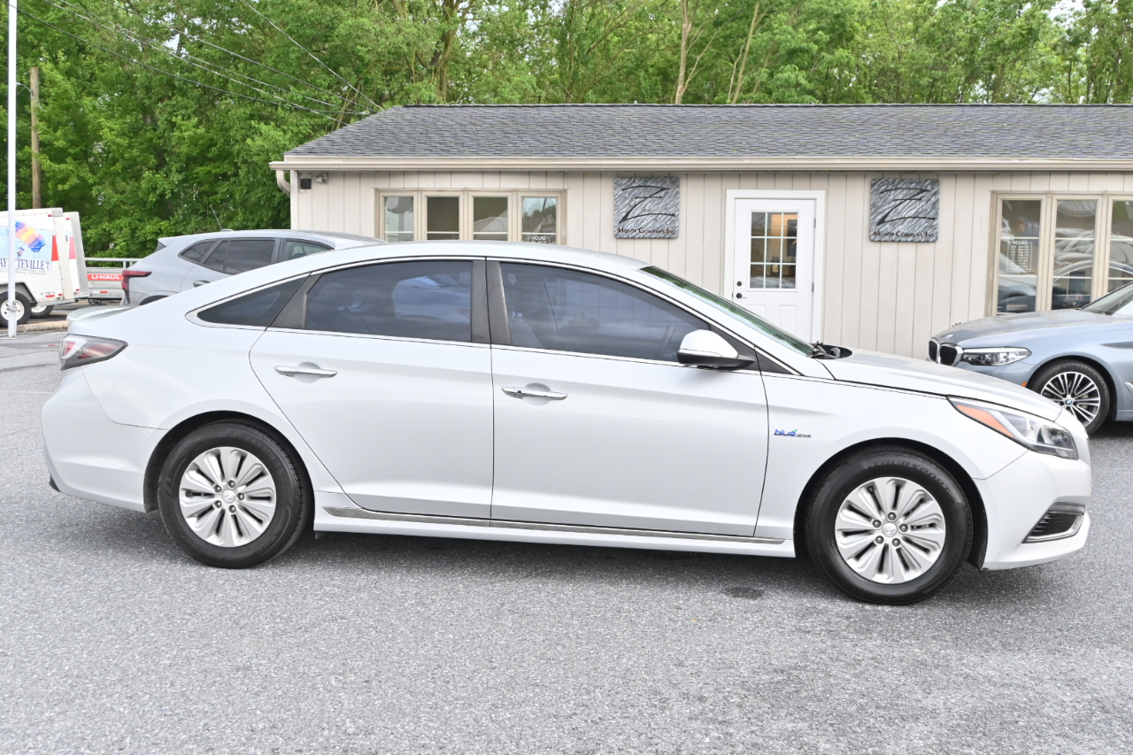 Hyundai Sonata Hybrid SE 2.0L 2017
