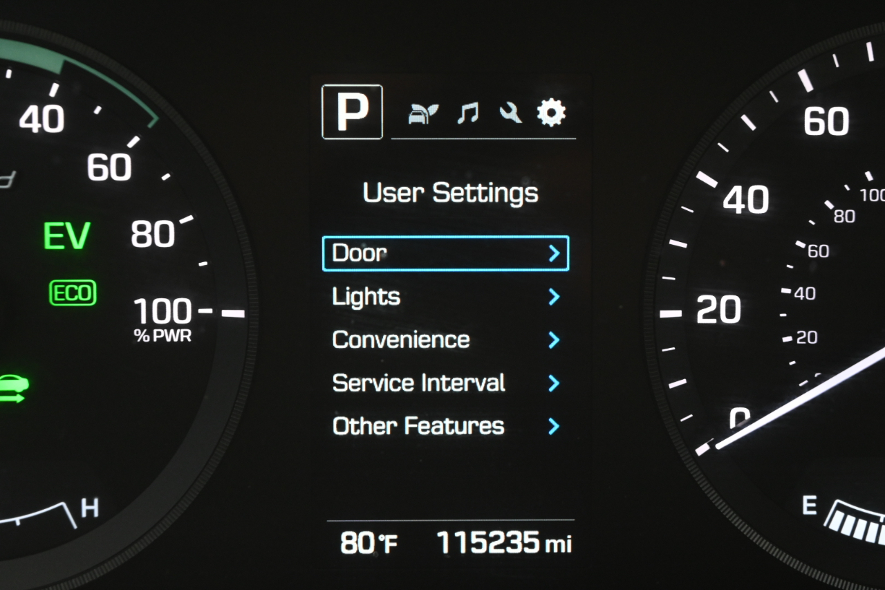 Hyundai Sonata Hybrid SE 2.0L 2017